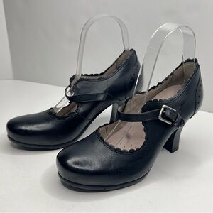Miz Mooz Scallops Mary Jane Heels Black Leather Size 7